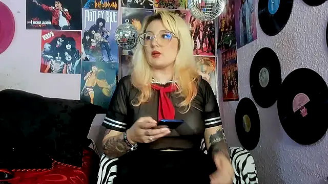 Avril Maria online show from 04/30/26, 07:54
