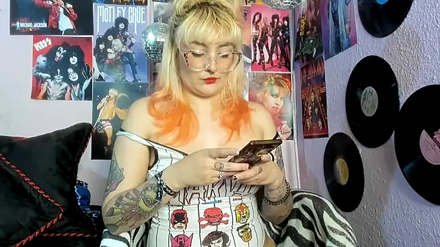 Avril Maria online show from 03/16/26, 08:33