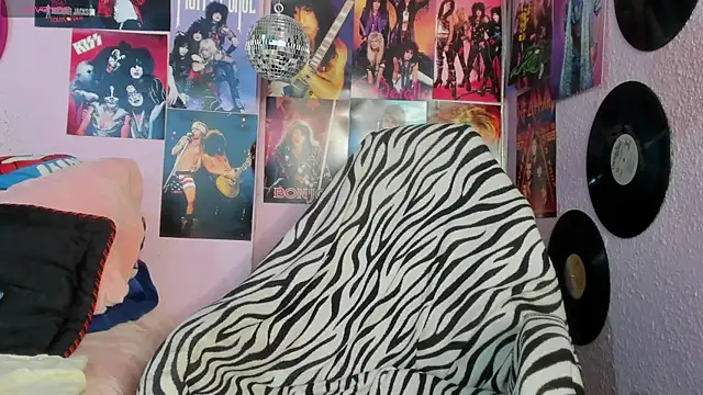 Avril Maria online show from 11/07/25, 12:26