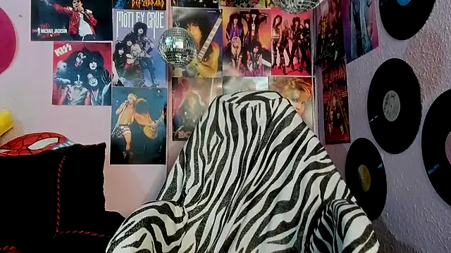 Snapshot of Avril_Maria chatting on 02/14/26, 07:47 Avril Maria online show from 02/14/26, 07:47