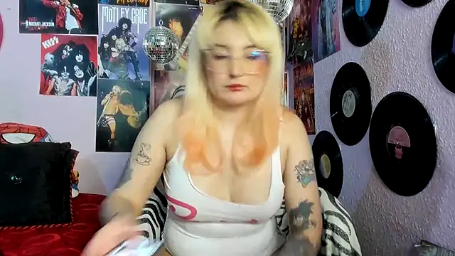 Avril Maria online show from 04/12/26, 09:18