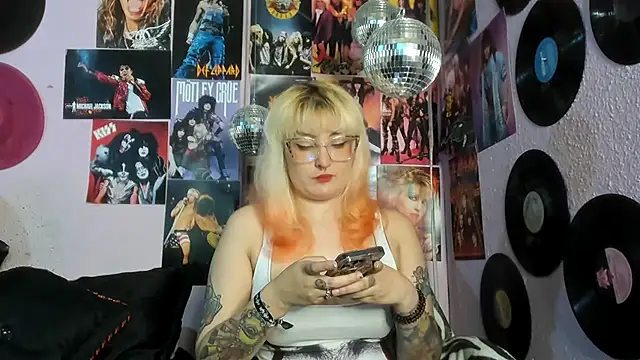 Avril Maria online show from 03/28/26, 05:14