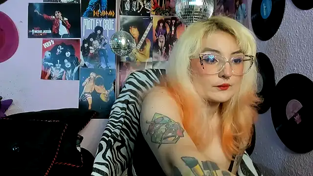 Avril Maria online show from 03/23/26, 08:30