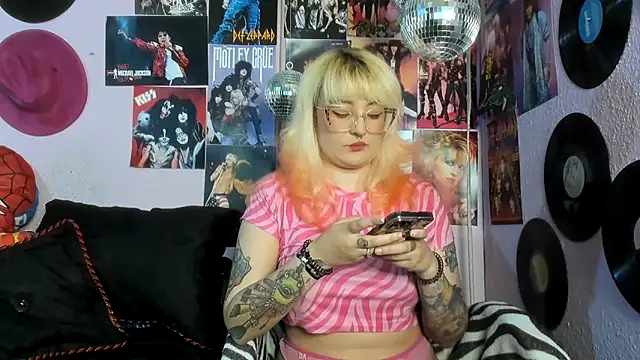 Avril Maria online show from 03/27/26, 05:14