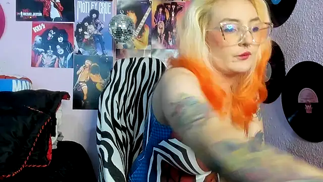 Snapshot of Avril_Maria chatting on 02/25/26, 06:30 Avril Maria online show from 02/25/26, 06:30