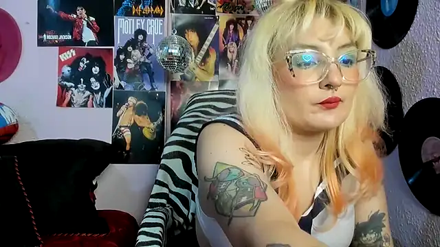 Avril Maria online show from 04/08/26, 07:59