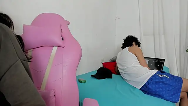 Laura and Kevin online show from 01/18/26, 09:18