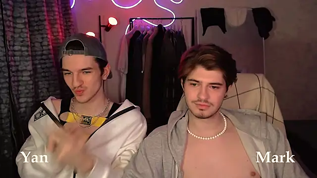 itsyanbb online show from 11/08/25, 03:48