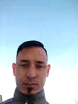 Snapshot of JuanD_vero chatting on 01/06/26, 11:25 JuanD vero online show from 01/06/26, 11:25