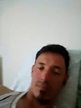 Snapshot of JuanD_vero chatting on 05/06/26, 05:28 JuanD vero online show from 05/06/26, 05:28