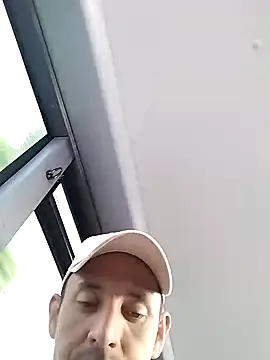 JuanD vero online show from 10/14/25, 03:23