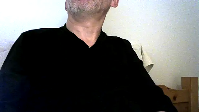 Snapshot of titi5466 chatting on 04/11/26, 07:39 titi5466 online show from 04/11/26, 07:39