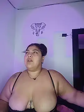 kendra lil evill online show from 05/17/26, 10:37