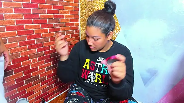 sweet sexy bitch42 online show from 10/25/25, 03:28