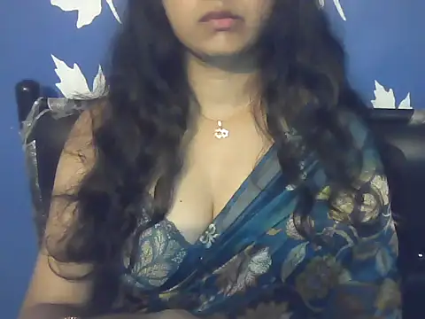 SoftButDeadly0 online show from 12/03/25, 06:29