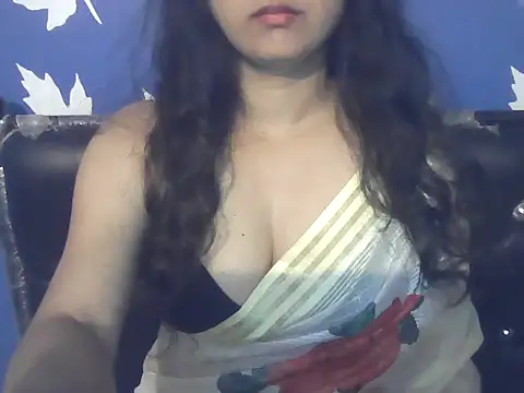 SoftButDeadly0 online show from 12/02/25, 06:20