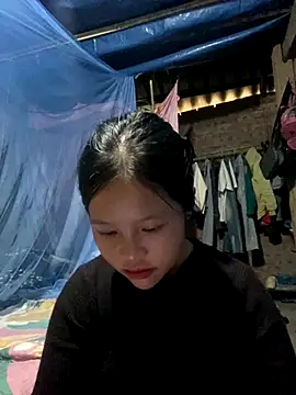 O o UwU o O online show from 11/12/25, 08:18