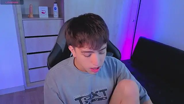 onlinenico online show from 10/25/25, 08:09