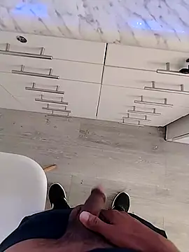 Snapshot of Blackllg chatting on 11/11/25, 07:08 Blackllg online show from 11/11/25, 07:08