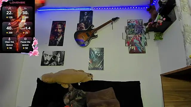 Snapshot of moonligth18 chatting on 02/23/26, 10:32 moonligth18 online show from 02/23/26, 10:32