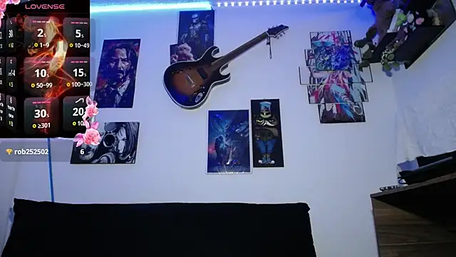 moonligth18 online show from 10/28/25, 12:44