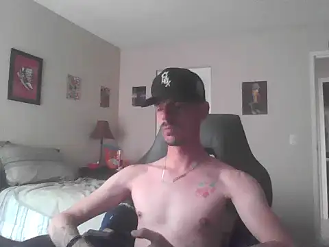 Snapshot of latinosatiro94 chatting on 07/06/26, 05:37 latinosatiro94 online show from 07/06/26, 05:37