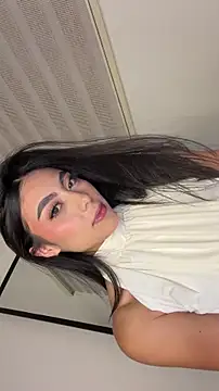 Snapshot of Tessa__Winslow chatting on 03/28/26, 06:03 Tessa Winslow online show from 03/28/26, 06:03