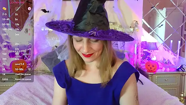 Katherine Loveau online show from 10/29/25, 10:47