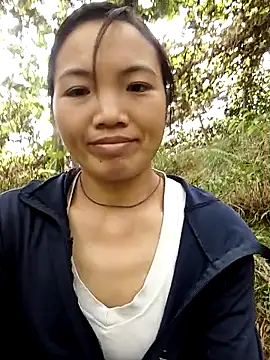 Snapshot of ngan-cute chatting on 11/22/25, 02:10 ngan-cute online show from 11/22/25, 02:10