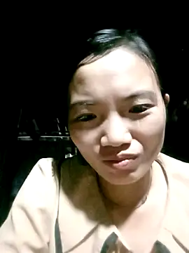 Snapshot of ngan-cute chatting on 10/12/25, 12:50 ngan-cute online show from 10/12/25, 12:50
