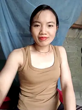 Snapshot of ngan-cute chatting on 10/13/25, 01:07 ngan-cute online show from 10/13/25, 01:07