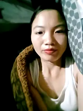 Snapshot of ngan-cute chatting on 10/14/25, 03:18 ngan-cute online show from 10/14/25, 03:18