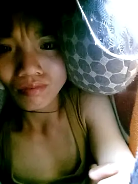 Snapshot of ngan-cute chatting on 11/28/25, 07:58 ngan-cute online show from 11/28/25, 07:58