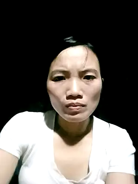 Snapshot of ngan-cute chatting on 10/04/25, 01:34 ngan-cute online show from 10/04/25, 01:34