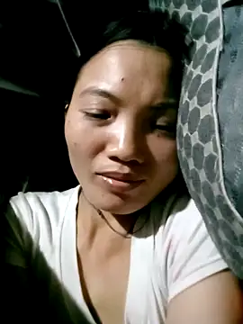 Snapshot of ngan-cute chatting on 10/24/25, 01:54 ngan-cute online show from 10/24/25, 01:54