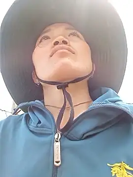 ngan-cute online show from 04/02/26, 05:03