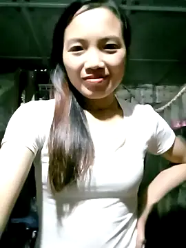 Snapshot of ngan-cute chatting on 10/07/25, 12:50 ngan-cute online show from 10/07/25, 12:50