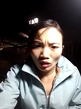 Snapshot of ngan-cute chatting on 11/04/25, 06:39 ngan-cute online show from 11/04/25, 06:39