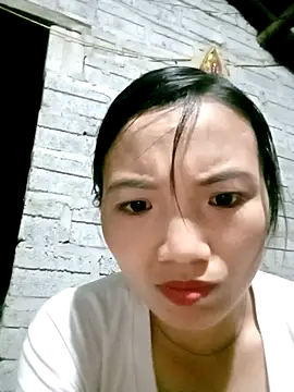 Snapshot of ngan-cute chatting on 10/10/25, 02:29 ngan-cute online show from 10/10/25, 02:29