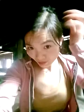 Snapshot of ngan-cute chatting on 11/16/25, 03:33 ngan-cute online show from 11/16/25, 03:33