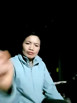 Snapshot of ngan-cute chatting on 11/02/25, 11:32 ngan-cute online show from 11/02/25, 11:32