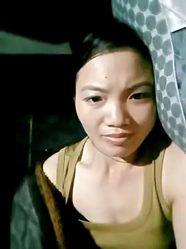 Snapshot of ngan-cute chatting on 10/31/25, 04:03 ngan-cute online show from 10/31/25, 04:03