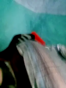 Snapshot of ngan-cute chatting on 12/13/25, 10:05 ngan-cute online show from 12/13/25, 10:05