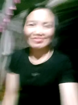 Snapshot of ngan-cute chatting on 10/17/25, 01:24 ngan-cute online show from 10/17/25, 01:24