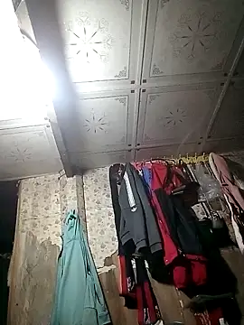 Snapshot of ngan-cute chatting on 10/27/25, 04:02 ngan-cute online show from 10/27/25, 04:02