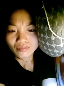 Snapshot of ngan-cute chatting on 12/03/25, 08:30 ngan-cute online show from 12/03/25, 08:30