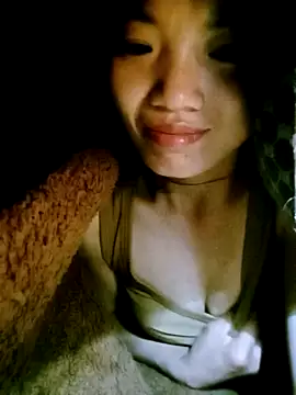 Snapshot of ngan-cute chatting on 10/05/25, 07:15 ngan-cute online show from 10/05/25, 07:15