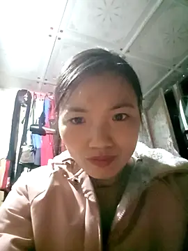 Snapshot of ngan-cute chatting on 11/05/25, 01:20 ngan-cute online show from 11/05/25, 01:20