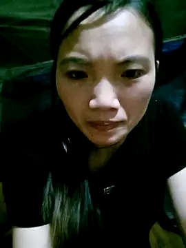 Snapshot of ngan-cute chatting on 10/15/25, 12:46 ngan-cute online show from 10/15/25, 12:46