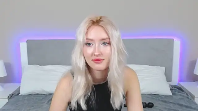 MarianeSun online show from 09/18/25, 04:15